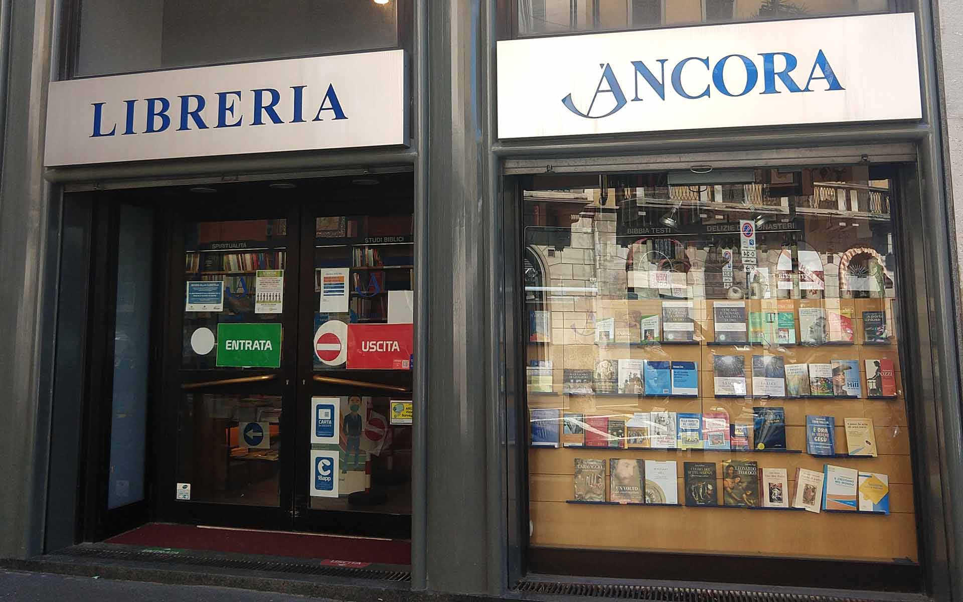 Libreria di Milano via Larga