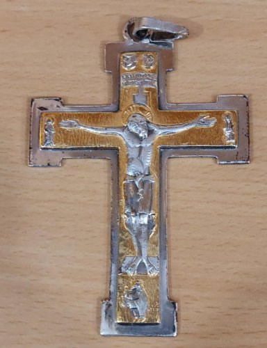 CROCE PETTORALE METALLO BICOLORE