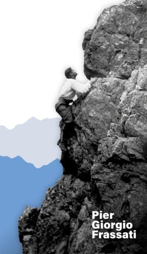 Pier Giorgio Frassati - santino 7x12 cm - Mentre scala una montagna, sua grande passione. Stampa su cartoncino delle dimensioni di 7x12 cm. Sul retro &egrave; riportata una preghiera