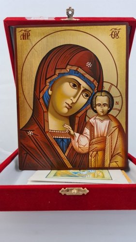 MADONNA DI KAZAN - Icona dipinta a mano, misure 14 x 18 cm. Con cofanetto.