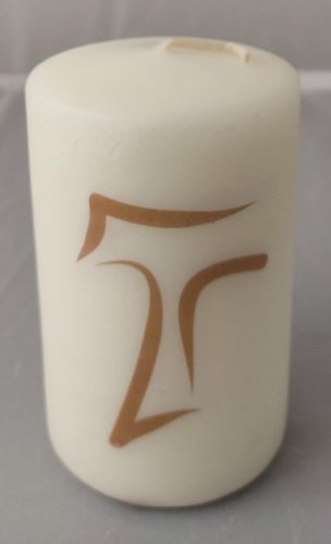 CANDELA TAU - Diametro 6 cm. Altezza 10 cm.