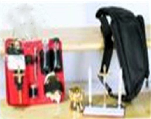 MARSUPIO CON 12 OGGETTI