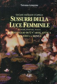 Sussurri della luce femminile. Un caff&egrave; con guanti e cappello. Le donne e il loro ritrovarsi di fronte a un caff&egrave;