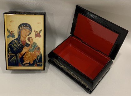 PERPETUO SOCCORSO - Scatola in carta pesta. Dimensioni 6 x 9 cm.
