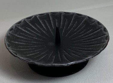 PIATTINO NERO PORTA CANDELA IN METALLO - Diametro 10 cm.