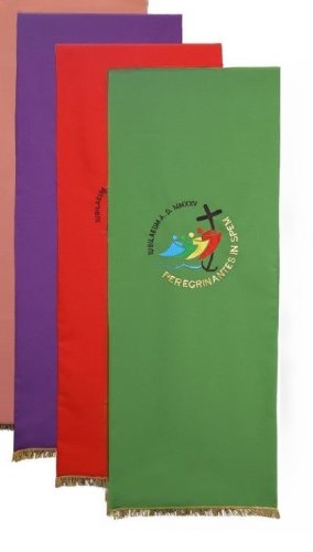 COPRILEGGIO GIUBILEO 2025 CON LOGO UFFICIALE RICAMATO - Coprileggio realizzato in tessuto Vaticano di poliestere con logo ufficiale del Giubileo 2025 ricamato