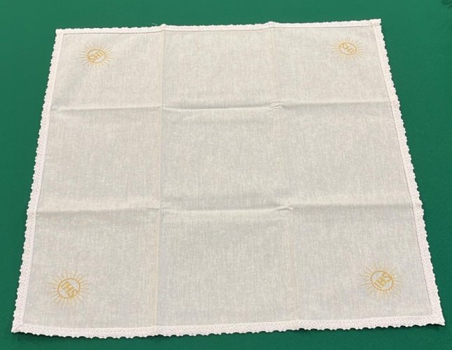 CORPORALE IHS RAGGI ORO RICAMATO 100% COTONE - 48X48 CM