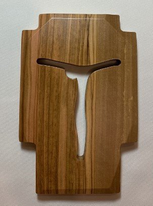 CROCE ULIVO CORPO TRAFORATO - Misure 12 x 18 cm.
