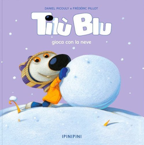 Til&ugrave; Blu gioca con la neve