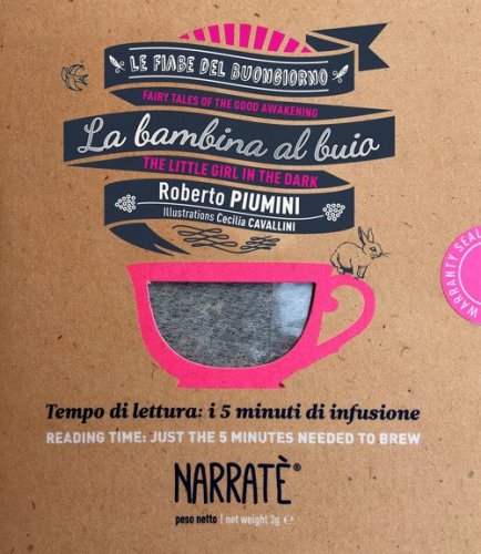 La bambina al buio. Tempo di lettura: i 5 minuti di infusione-The little girl in the dark. Reading time: just the 5 minutes needed to brew