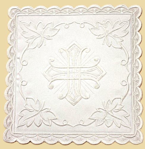 PALLA CROCE RICAMO BIANCO - Misure: 19,5 x 19,5 cm.