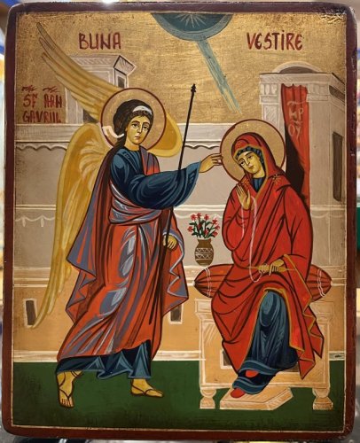 ANNUNCIAZIONE A MARIA - Icona dipinta a mano su legno. Provenienza: europa dell'est. Completa di cofanetto e certificato di autenticit&agrave;. Dimensioni: 22 x 18 cm.